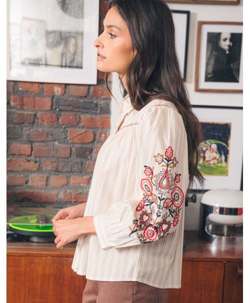 66JG2CH102_110 (5).jpg