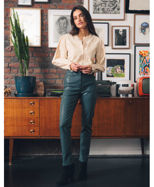 66JG2CH206_021 (3).jpg