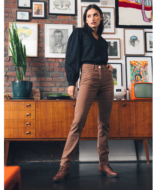 66JG2CH205_129 (4).jpg