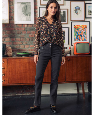 66JG2JE300_129 (1).jpg