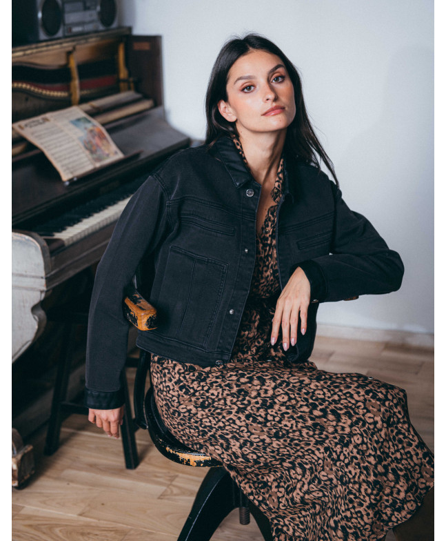 66JG2VE300_129 (3).jpg