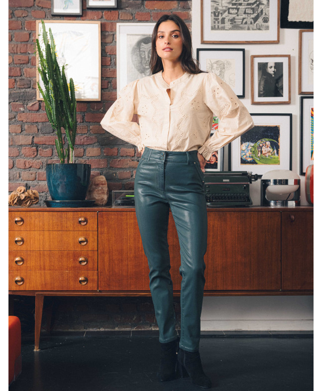 66JG2CH206_021 (2).jpg