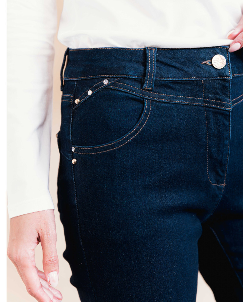 66JG2JE000_001 (4).jpg