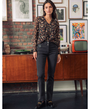 66JG2CH301_127 (1).jpg