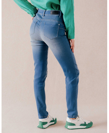 67JG2JE004_008 (4).jpg