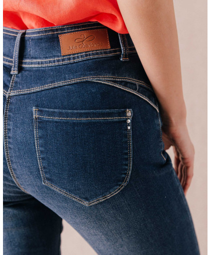 67JG2JE001_001 (5).jpg