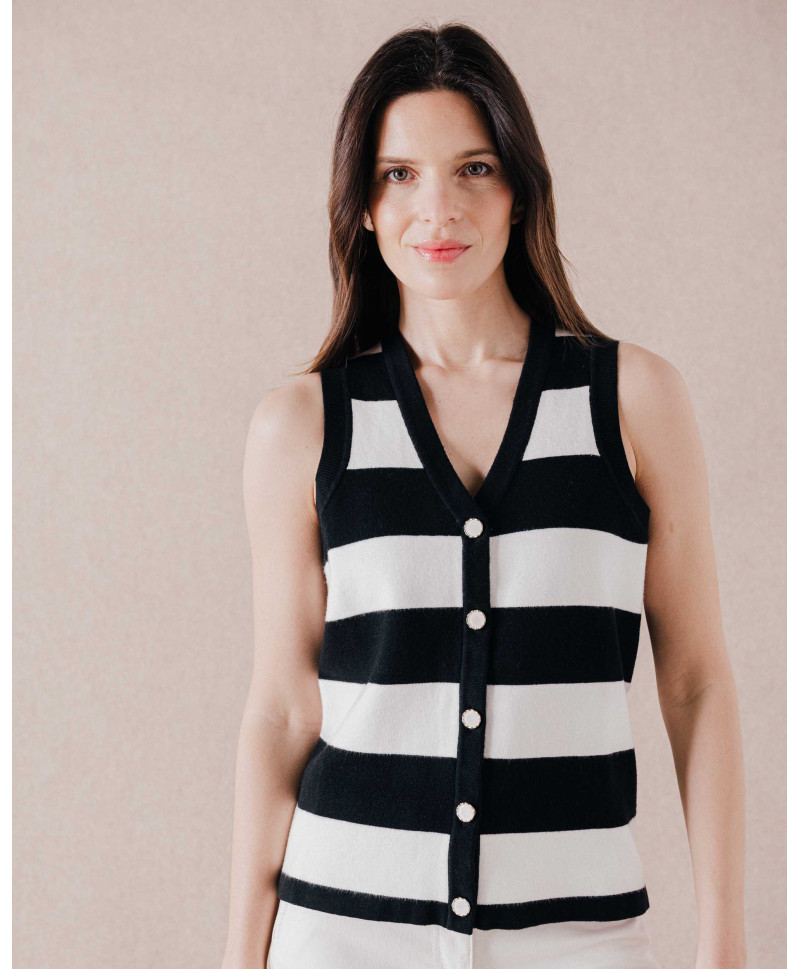 67JG2GI120_127 (1).jpg