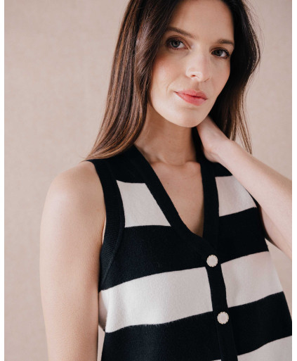 67JG2GI120_127 (3).jpg