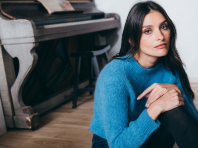 Les pulls et gilets incontournables de l’automne-hiver 2025-2026 