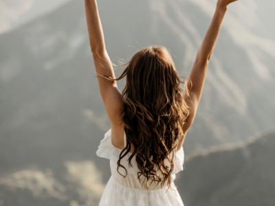 Morphologie en X : comment s’habiller au printemps-été ?